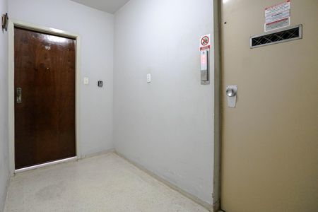 Apartamento para alugar com 60m², 2 quartos e sem vagaEntrada