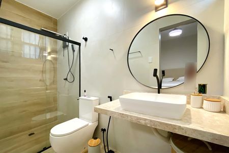 Apartamento à venda com 267m², 5 quartos e 1 vaga Apartamento à venda com 267m², 5 quartos e 1 vagaBanheiro da Suíte 1