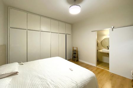 Apartamento à venda com 267m², 5 quartos e 1 vaga Apartamento à venda com 267m², 5 quartos e 1 vagaSuite 1