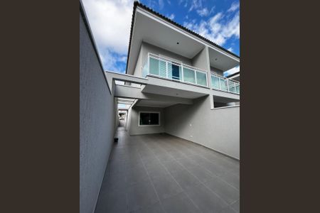 Casa à venda com 190m², 3 quartos e 4 vagasFoto 02