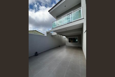 Casa à venda com 190m², 3 quartos e 4 vagasFoto 03