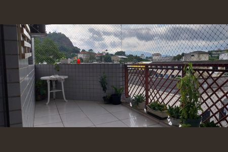 Apartamento à venda com 87m², 2 quartos e 1 vagaVaranda