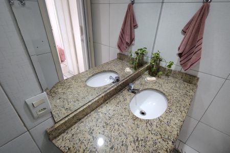 Apartamento à venda com 87m², 3 quartos e 1 vagaBanheiro Social