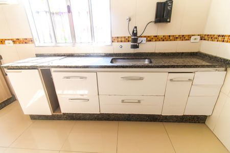 Casa para alugar com 100m², 4 quartos e 1 vaga Casa para alugar com 100m², 4 quartos e 1 vagaCozinha