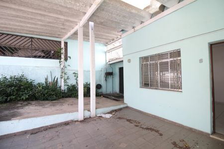 Casa para alugar com 120m², 3 quartos e 8 vagas Casa para alugar com 120m², 3 quartos e 8 vagasGaragem
