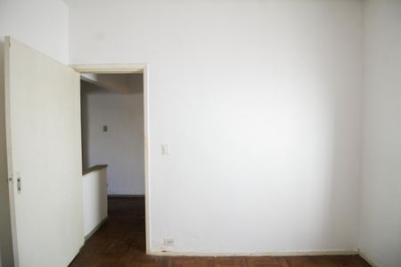 Casa para alugar com 120m², 3 quartos e 8 vagas Casa para alugar com 120m², 3 quartos e 8 vagasQuarto 2