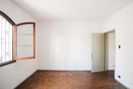 Casa para alugar com 120m², 3 quartos e 8 vagas Casa para alugar com 120m², 3 quartos e 8 vagasQuarto 1