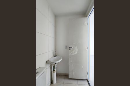 Apartamento para alugar com 60m², 2 quartos e sem vagaBanheiro 