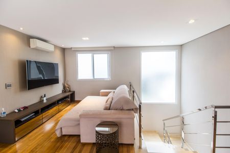 Casa de condomínio à venda com 379m², 4 quartos e 4 vagas Casa de condomínio à venda com 379m², 4 quartos e 4 vagasSala