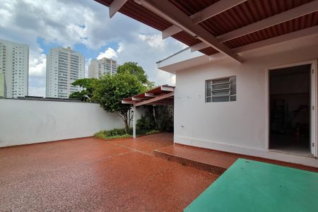 Casa à venda com 208m², 2 quartos e 2 vagasQuintal