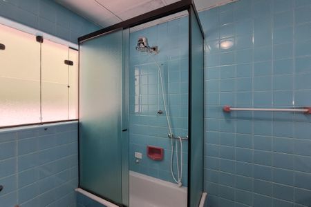 Casa à venda com 208m², 2 quartos e 2 vagasBanheiro Social