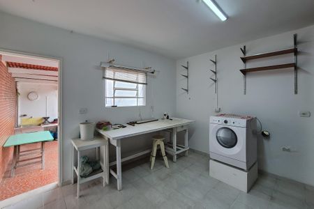 Casa à venda com 208m², 2 quartos e 2 vagasÁrea de Serviço