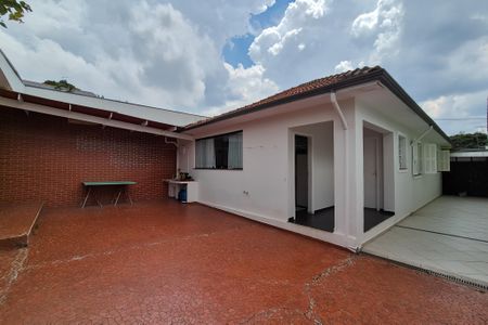 Casa à venda com 208m², 2 quartos e 2 vagasQuintal
