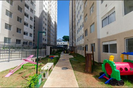 Apartamento para alugar com 33m², 2 quartos e sem vaga Apartamento para alugar com 33m², 2 quartos e sem vagaÁrea comum - Playground