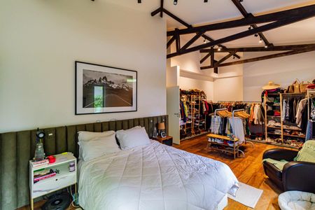 Casa à venda com 254m², 3 quartos e 3 vagasSuite 02