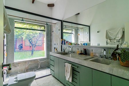 Casa à venda com 254m², 3 quartos e 3 vagasSuite 02 - Banheiro