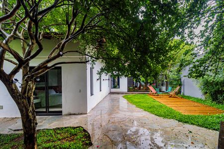 Casa à venda com 254m², 3 quartos e 3 vagasQuintal