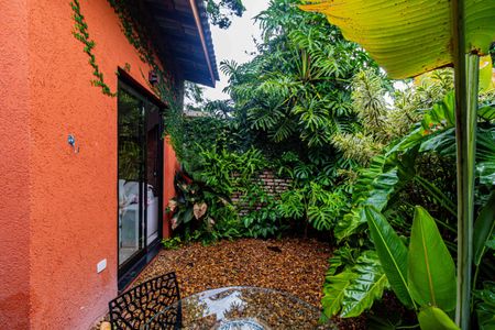 Casa à venda com 254m², 3 quartos e 3 vagasEdicula - Jardim