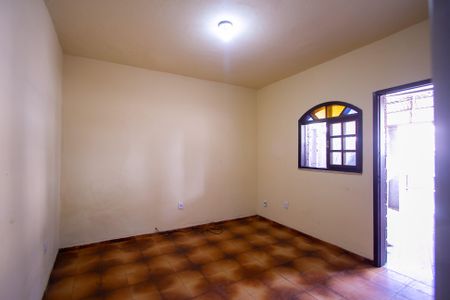 Sala de apartamento para alugar com 2 quartos, 75m² em Paraíso, São Gonçalo