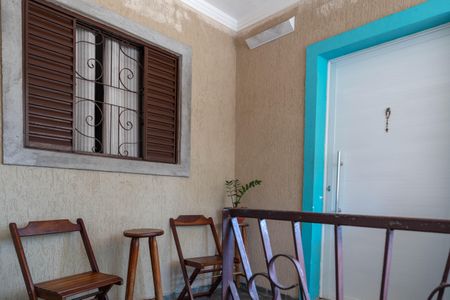 Casa para alugar com 300m², 2 quartos e 2 vagasEntrada