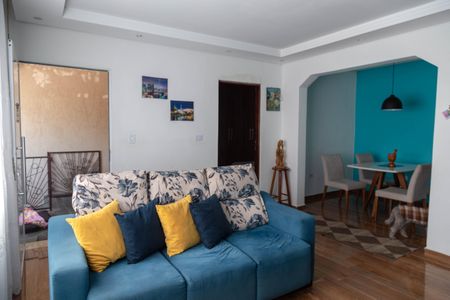 Casa para alugar com 300m², 2 quartos e 2 vagasSala