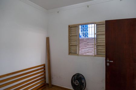 Casa para alugar com 300m², 2 quartos e 2 vagasQuarto 2