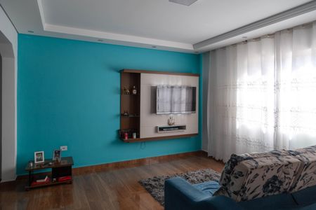 Casa para alugar com 300m², 2 quartos e 2 vagasSala