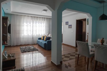 Casa para alugar com 300m², 2 quartos e 2 vagasSala