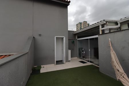 Apartamento à venda com 100m², 2 quartos e 2 vagasQuintal