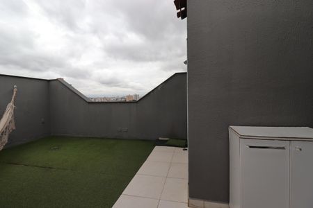 Apartamento à venda com 100m², 2 quartos e 2 vagasQuintal