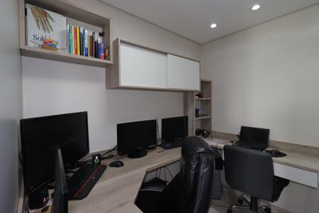 Apartamento à venda com 100m², 2 quartos e 2 vagasEscritório