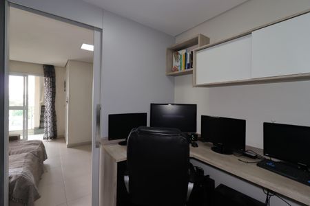 Apartamento à venda com 100m², 2 quartos e 2 vagasEscritório