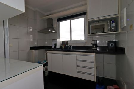 Apartamento à venda com 100m², 2 quartos e 2 vagasCozinha