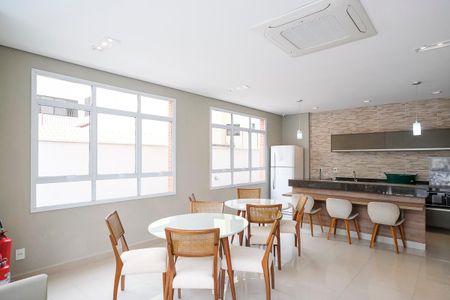 Apartamento à venda com 65m², 2 quartos e 2 vagasSalão de festas