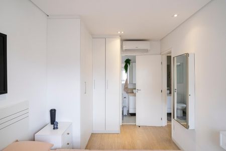 Apartamento à venda com 65m², 2 quartos e 2 vagasSuíte 