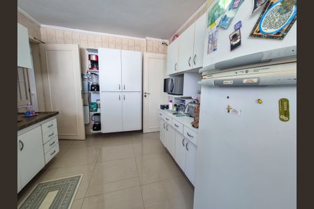 Apartamento para alugar com 214m², 3 quartos e 3 vagasCozinha