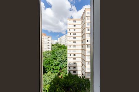 Apartamento para alugar com 65m², 2 quartos e 1 vagaQuarto 1 - Janela
