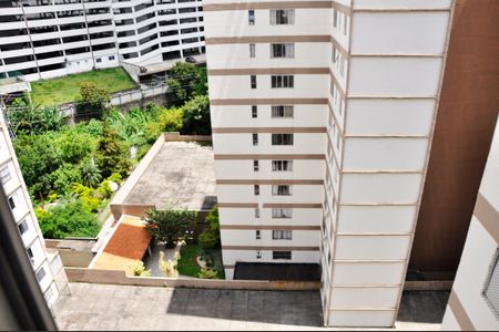 Apartamento para alugar com 65m², 2 quartos e 1 vaga Apartamento para alugar com 65m², 2 quartos e 1 vagaDetalhe - Vista da Sala e Sala de Jantar