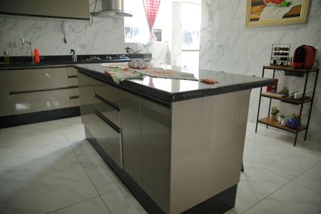 Apartamento para alugar com 172m², 3 quartos e 1 vagaCozinha 