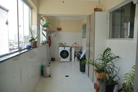 Apartamento para alugar com 172m², 3 quartos e 1 vagaÁrea de Serviço