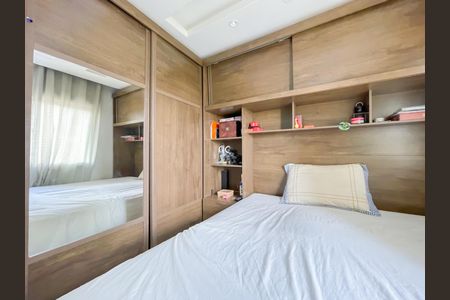 Quarto 1 de apartamento para alugar com 2 quartos, 52m² em Jardim Roberto, Osasco