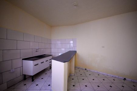 Sala/Cozinha  de casa para alugar com 1 quarto, 70m² em Vila Caraguata, São Paulo
