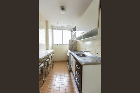 Cozinha de apartamento para alugar com 1 quarto, 45m² em Centro, Campinas