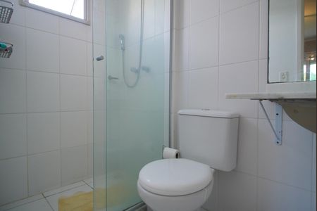 Banheiro da Suíte de apartamento à venda com 2 quartos, 50m² em Jardim Itu, Porto Alegre