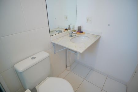 Banheiro da Suíte de apartamento à venda com 2 quartos, 50m² em Jardim Itu, Porto Alegre