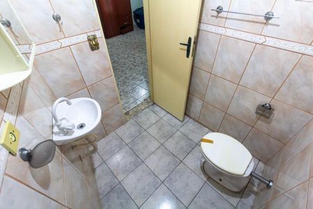 Casa à venda com 134m², 3 quartos e 2 vagasBanheiro 1