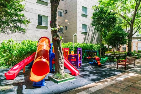 Apartamento à venda com 74m², 3 quartos e 2 vagasÁrea comum - Playground