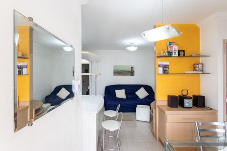Apartamento à venda com 61m², 2 quartos e 1 vaga Apartamento à venda com 61m², 2 quartos e 1 vagaSala