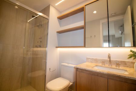 Banheiro da Suíte de apartamento à venda com 1 quarto, 31m² em Campo Belo, São Paulo