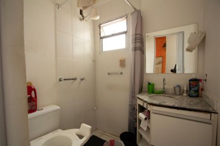 Casa de condomínio para alugar com 86m², 4 quartos e 1 vaga Casa de condomínio para alugar com 86m², 4 quartos e 1 vagaBanheiro Social